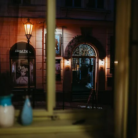 V Jungovom Dome - V Centre Stiavnice Appartement